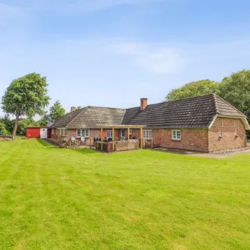 "Hedda" - 15km from the Sea