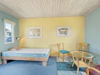 "Viveka" - 500m from the Sea