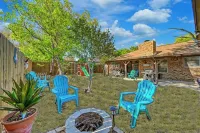 Kerrville Hidden Gem with Firepit and Grill - Great Location Hotels in Center Point