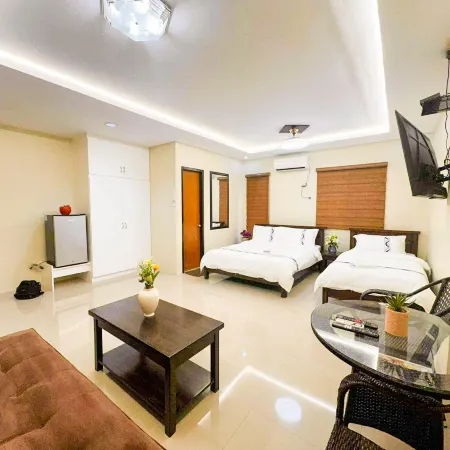 La Galleon Suites Hotel
