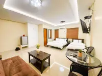 La Galleon Suites Hotel - 屋上プール