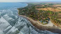 Romantic Beachfront Casita w Pool - AC - Sleeps 4 - Homestays