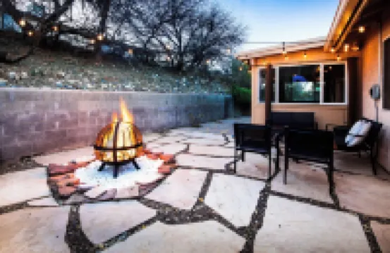 AZ Wine Country Retreat - Desert Views + Hot Tub!