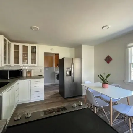Modern 3 Bedroom Home in Beaverton
