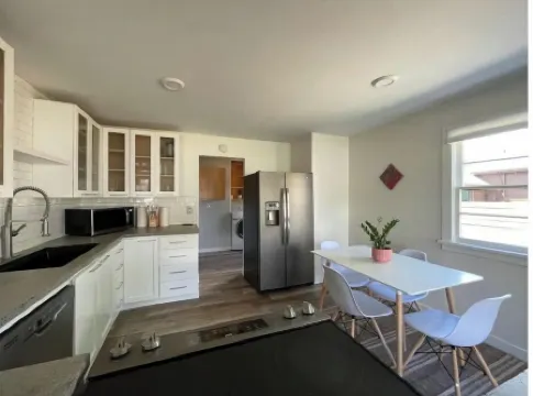 Modern 3 Bedroom Home in Beaverton