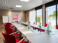 Ibis Cergy-Pontoise le Port