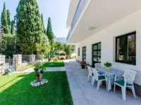 Apartments Garden - One-Bedroom Apartment with Terrace (2 Adults) Hotels in Cavtat
