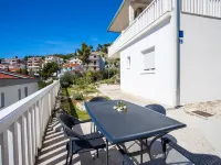 Apartments Magdales - Two Bedroom Apartment with Balcony A1 Hotels in Duće