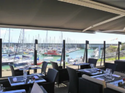 宜必思格朗維爾普萊桑斯港酒店 格朗維爾酒店