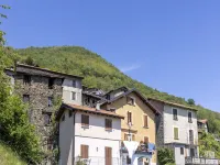 Cozy Hideaway Above Lake Como Hotels in San Siro
