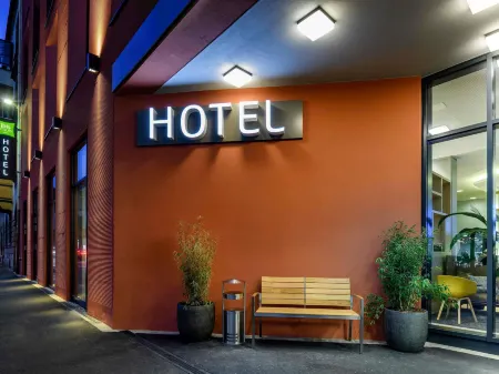 Ibis Styles Aschaffenburg Отели рядом с достопримечательностью «F.a.n. Frankenstolz Arena»