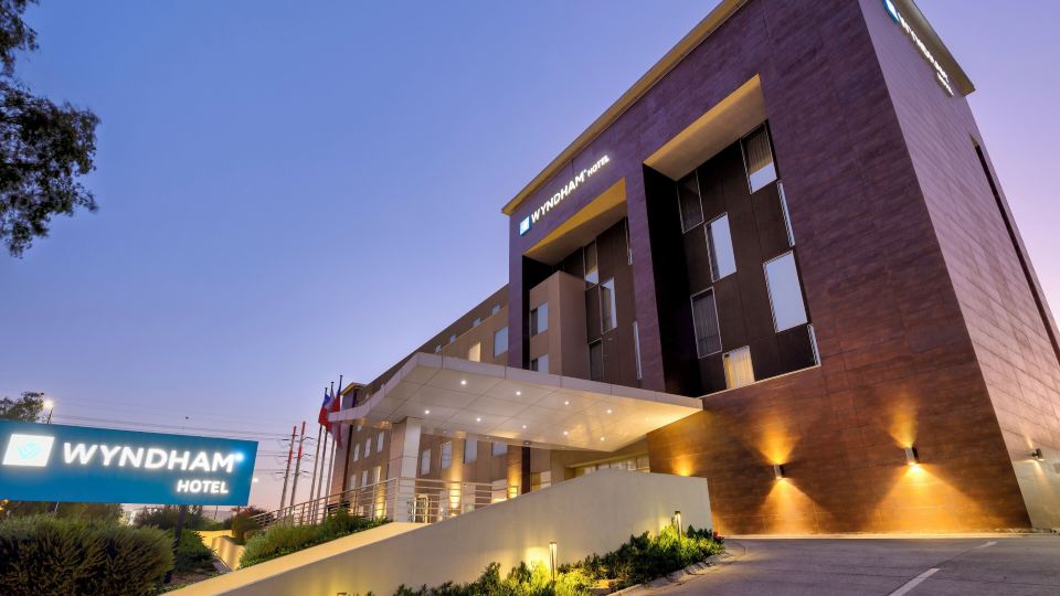 WYNDHAM SANTIAGO AIRPORT