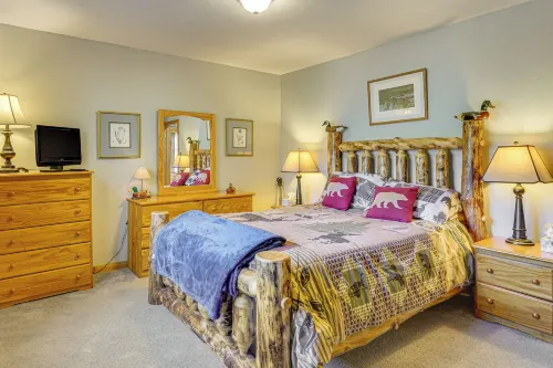 Riverfront Home w/ Hot Tub Near Killington Resort - 3-Star