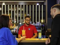 宜必思布加勒斯特理工大學酒店 - 酒吧