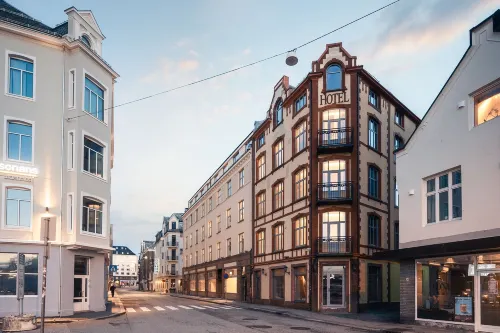 Vander Altona Hotels in Straume