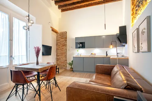 Genteel Home Plaza de España V - 4 ดาว