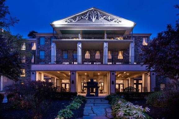Niagara Crossing Hotel and Spa