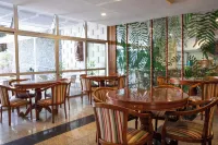 Ritz Plaza Hotel - servizio colazione