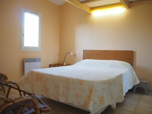 Cottage in Luberon near Apt Market