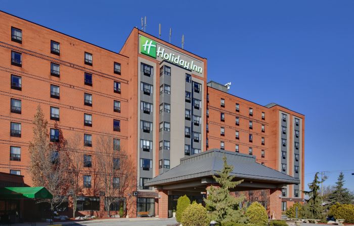 Holiday Inn & Suites 溫莎（大使橋） by IHG