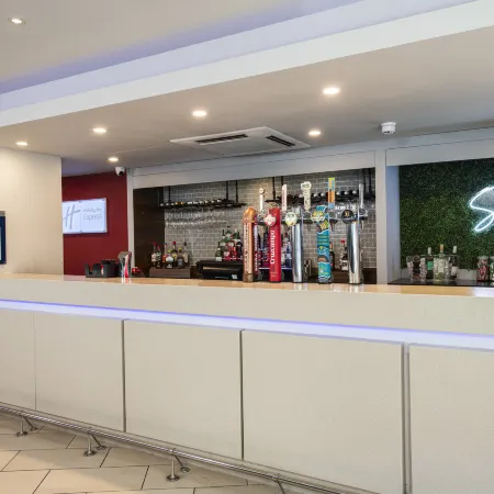 Holiday Inn Express GLASGOW AIRPORT by IHG
