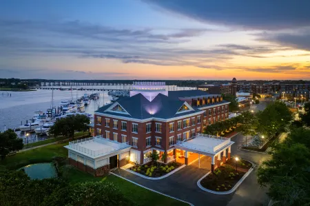 Tryon Riverfront Inn New Bern, Tapestry Collection by Hilton Отели в г. Ривер Бенд