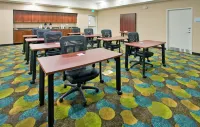 Holiday Inn Express & Suites TOPEKA NORTH by IHG