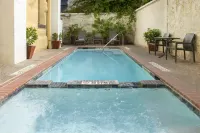 Holiday Inn Express SAN ANTONIO N-RIVERWALK AREA by IHG - Pool
