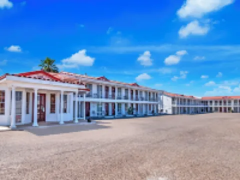 Historic Coronado Motor Hotel by OYO Hotels in Yuma