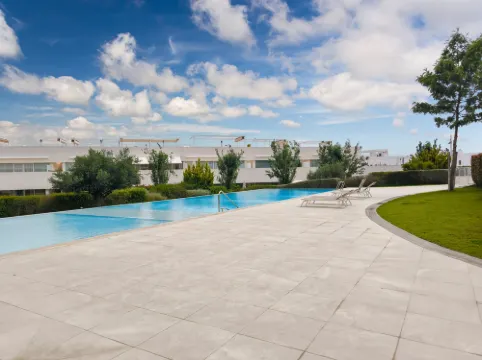 Modern Pool Bungalow