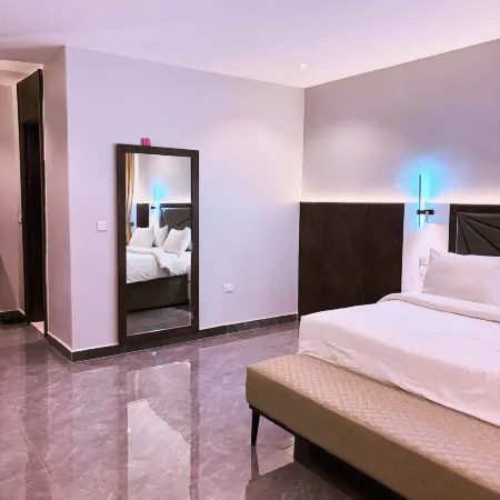 Saint Tropez Hotel and Suites