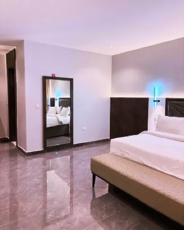 Saint Tropez Hotel and Suites