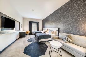 Hy-Lo Hotel