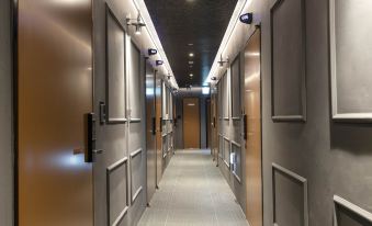 Hotel Hermes at Yongin Everland Station