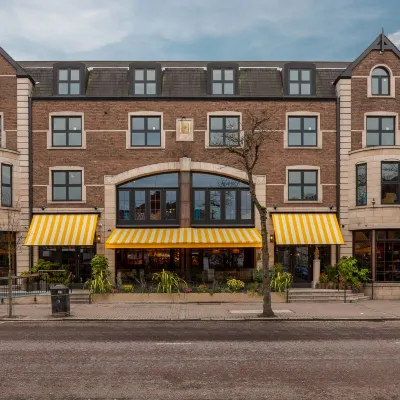 House Belfast Hotel Отели рядом с достопримечательностью «Квинс-Куортер»