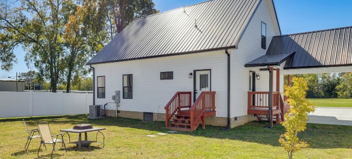 Tullahoma Whiskey Trail Base w/ Yard & Fire Pit Hotels in Coffee County