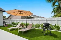 NEW Villa Paradise Lux Gem Pool Game Room Hotels in The Hammocks