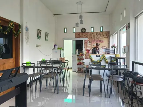 Pulmo Guesthouse Bromo - Mountain view