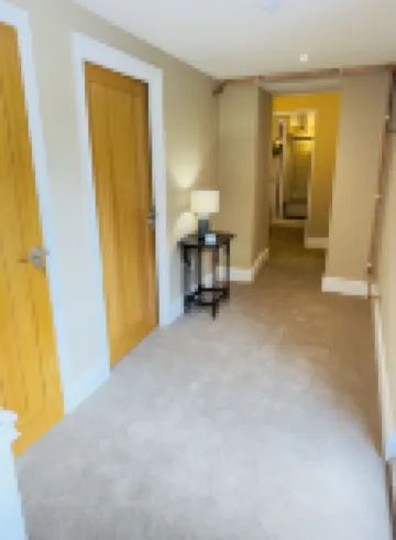 คิล มาร์ก - ไรซิง ซัน อินน์ โรงแรมใน