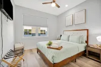 四卧三衛現代住宅，可睡 10 人，距離雷蒙德詹姆斯球場 8 分鐘(4br3ba Modern Sleeps 10 8 Minutes to Raymond James)