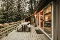 26sl - Hot Tub - BBQ - Game Room - Sleeps 8 3 Bedroom Home by RedAwning