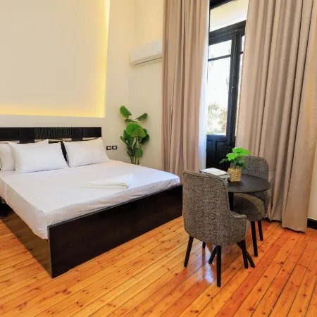 Kmt Hostel