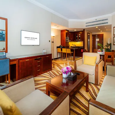 جراند ميركور ريزدنس Hotels near المقر الرئيسي لأدونك
