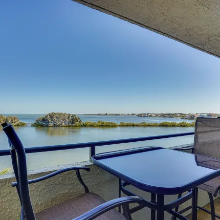 Cozy Condo w/ Gulf View, Bird Watching