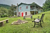 Hot Tub and Fire Pit Pet-Friendly Clayton Escape! - 3-Star