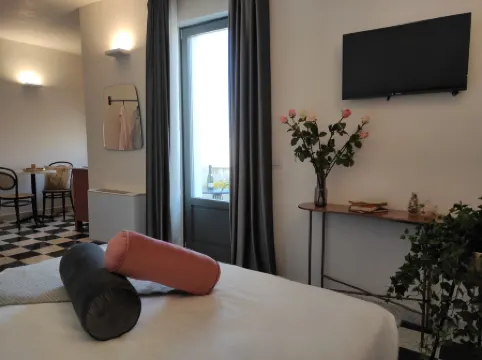 1940 Luxury Accommodations - 5 Suite Onice CAV