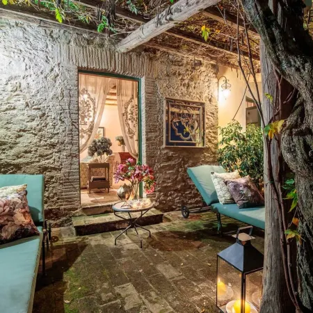 Villa Gufo in Lucca with 5 Bedrooms and 4 Bathrooms