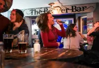 Samesun Banff - bar
