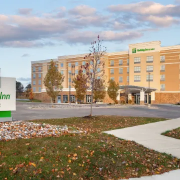 Holiday Inn & Suites DETROIT - TROY by IHG