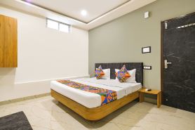 FabHotel Paradise Inn